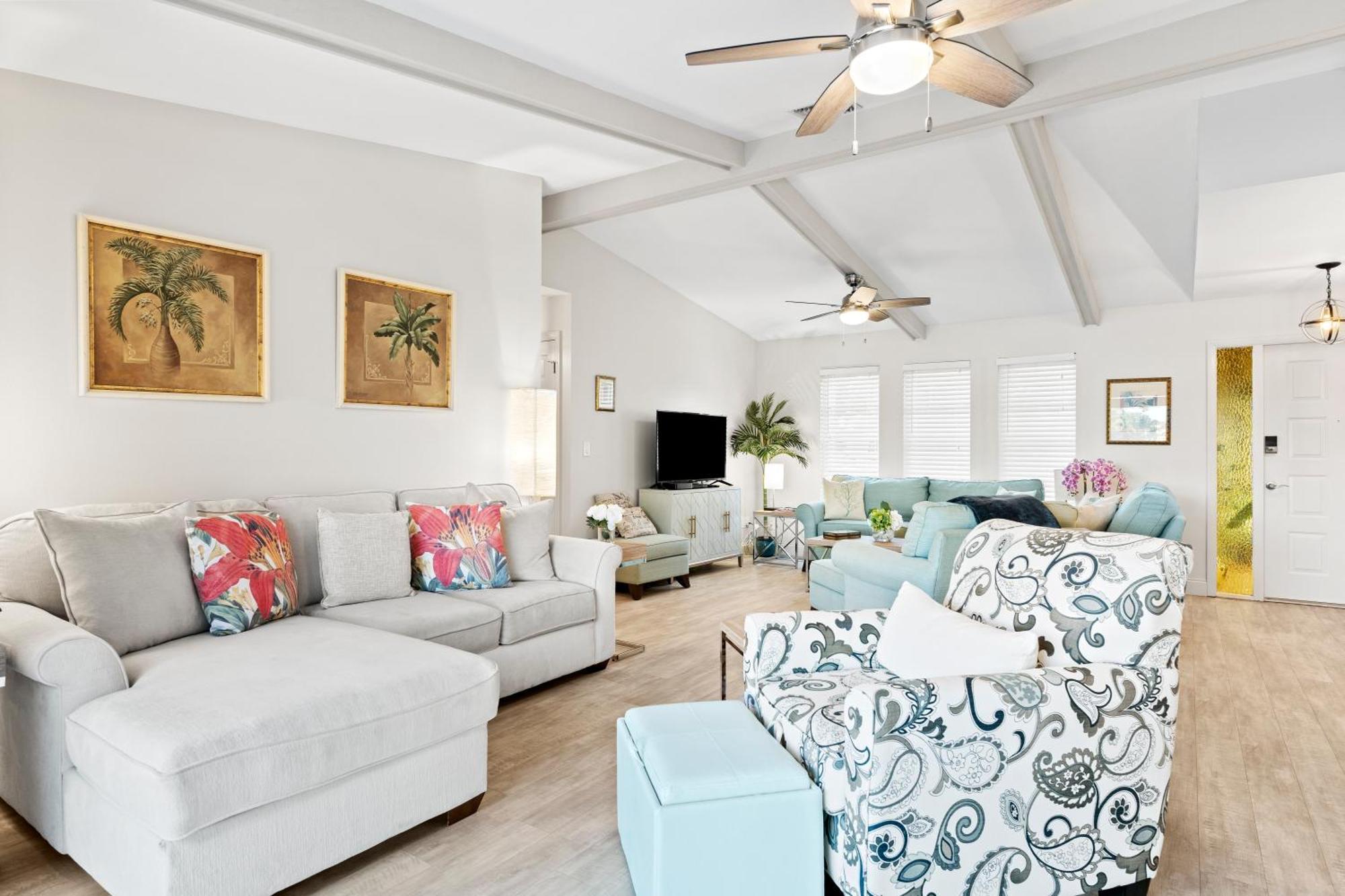 Serenity Waterfront Villa With King Suite, Private Pool, Great Lanai Enclosure And Long Water Views 珊瑚角 外观 照片