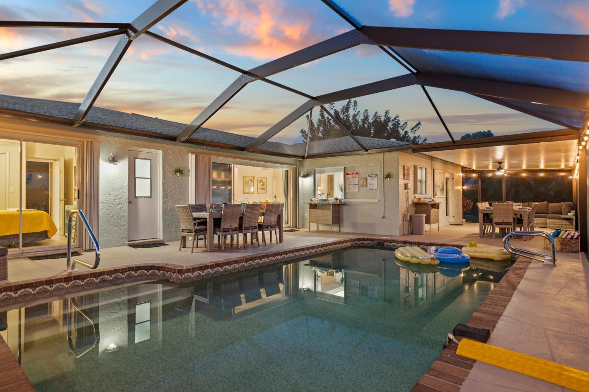 Serenity Waterfront Villa With King Suite, Private Pool, Great Lanai Enclosure And Long Water Views 珊瑚角 外观 照片