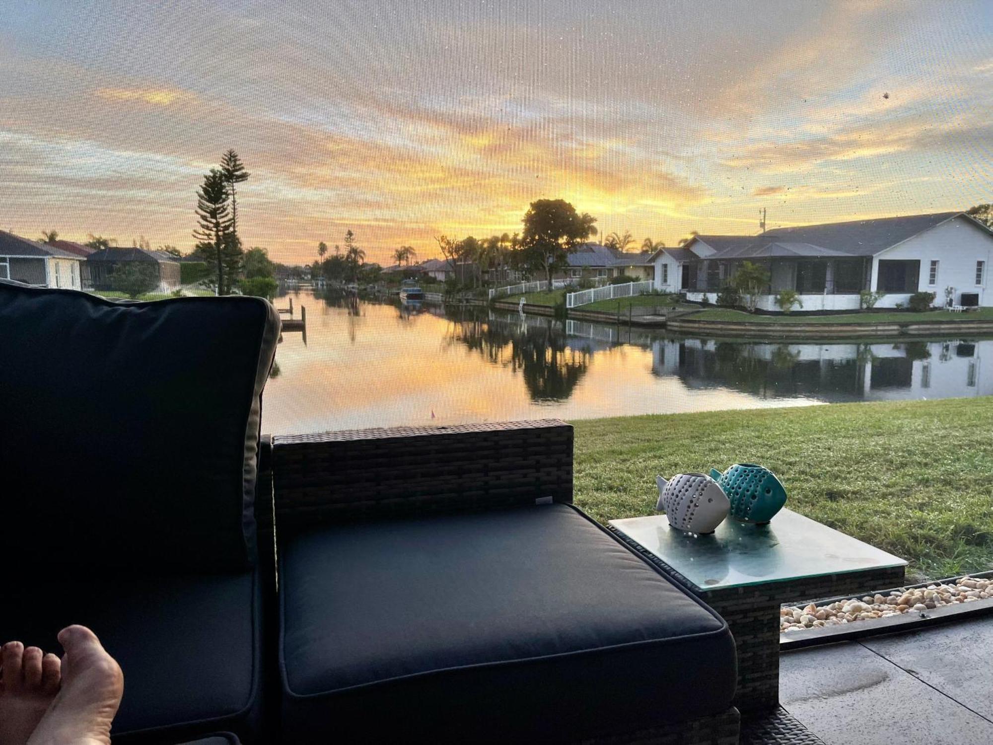 Serenity Waterfront Villa With King Suite, Private Pool, Great Lanai Enclosure And Long Water Views 珊瑚角 外观 照片