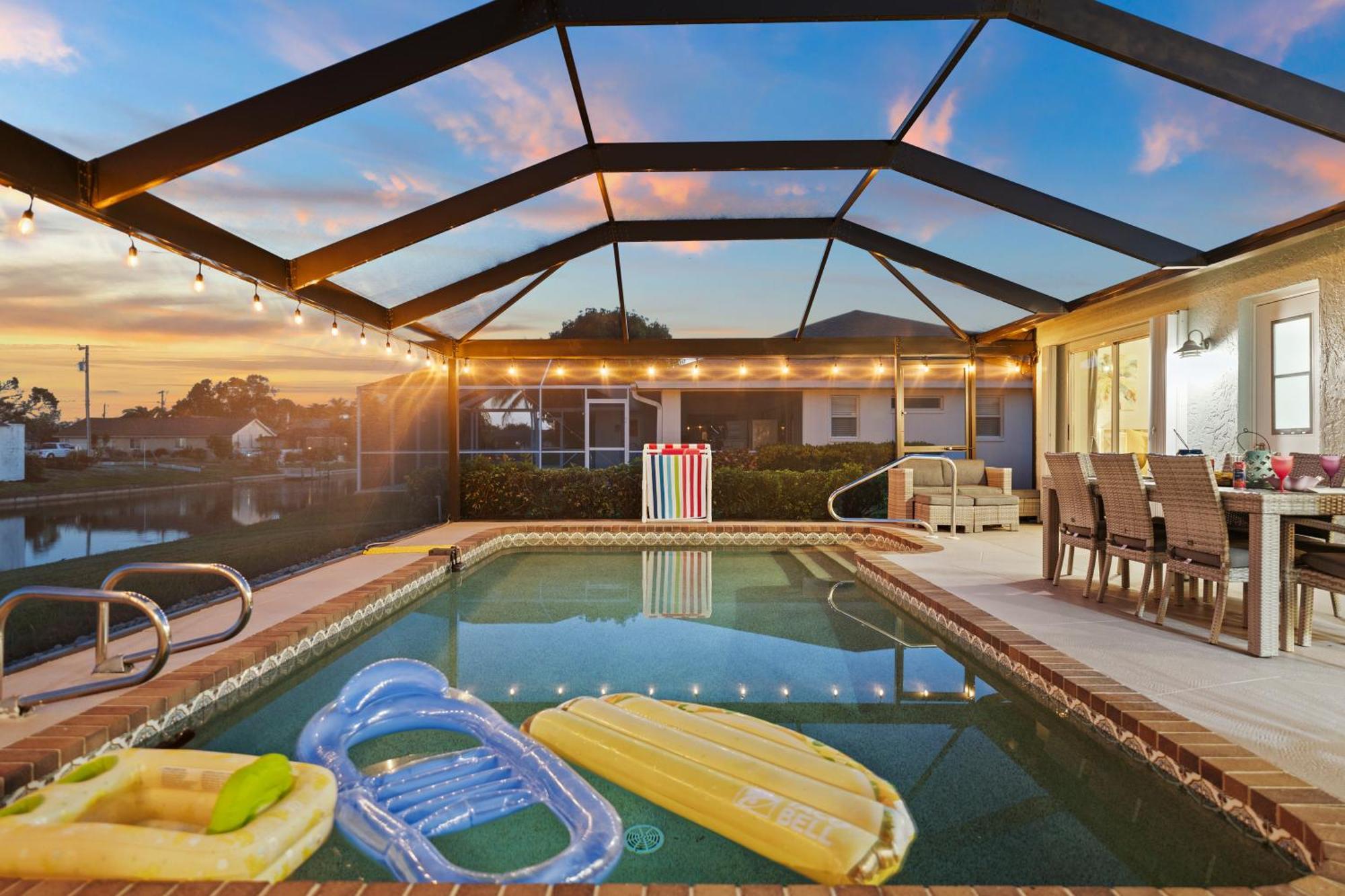 Serenity Waterfront Villa With King Suite, Private Pool, Great Lanai Enclosure And Long Water Views 珊瑚角 外观 照片