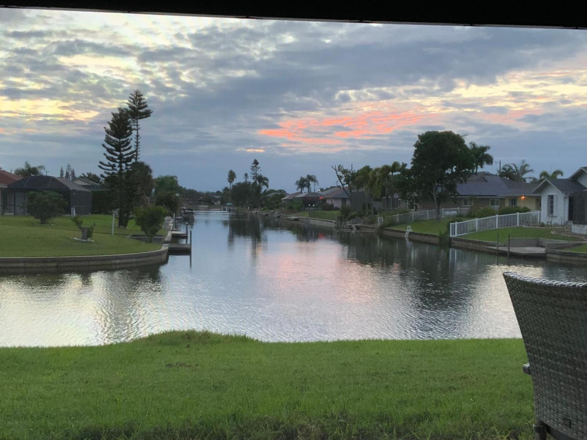 Serenity Waterfront Villa With King Suite, Private Pool, Great Lanai Enclosure And Long Water Views 珊瑚角 外观 照片